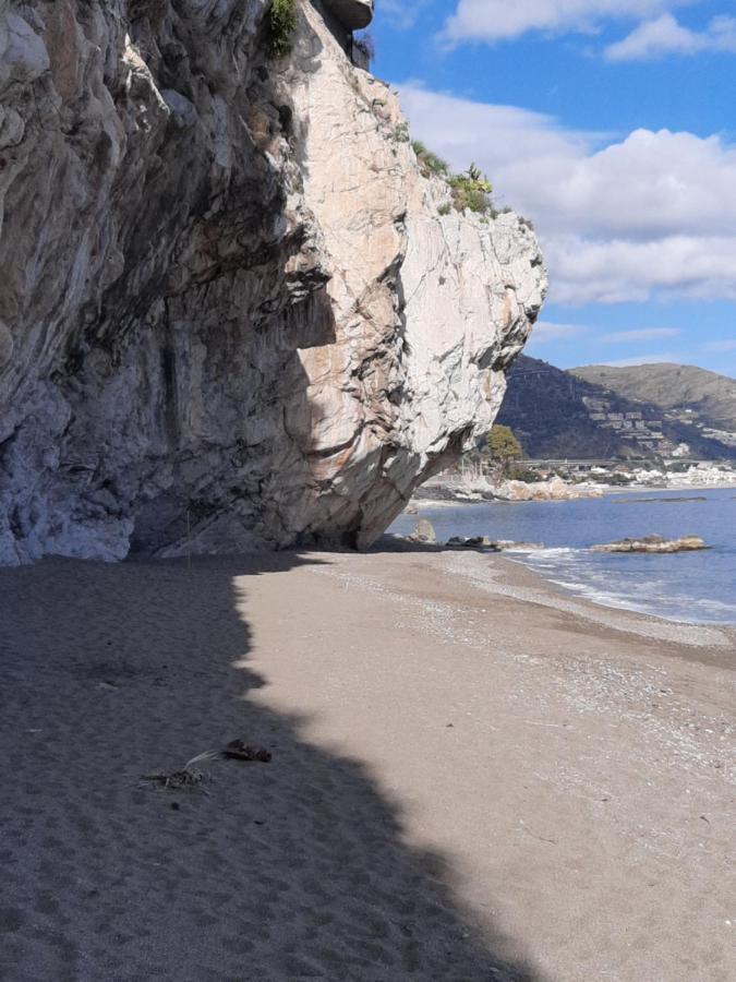 Taormina Private Apartment By Fragranza Di Sicilia Екстер'єр фото